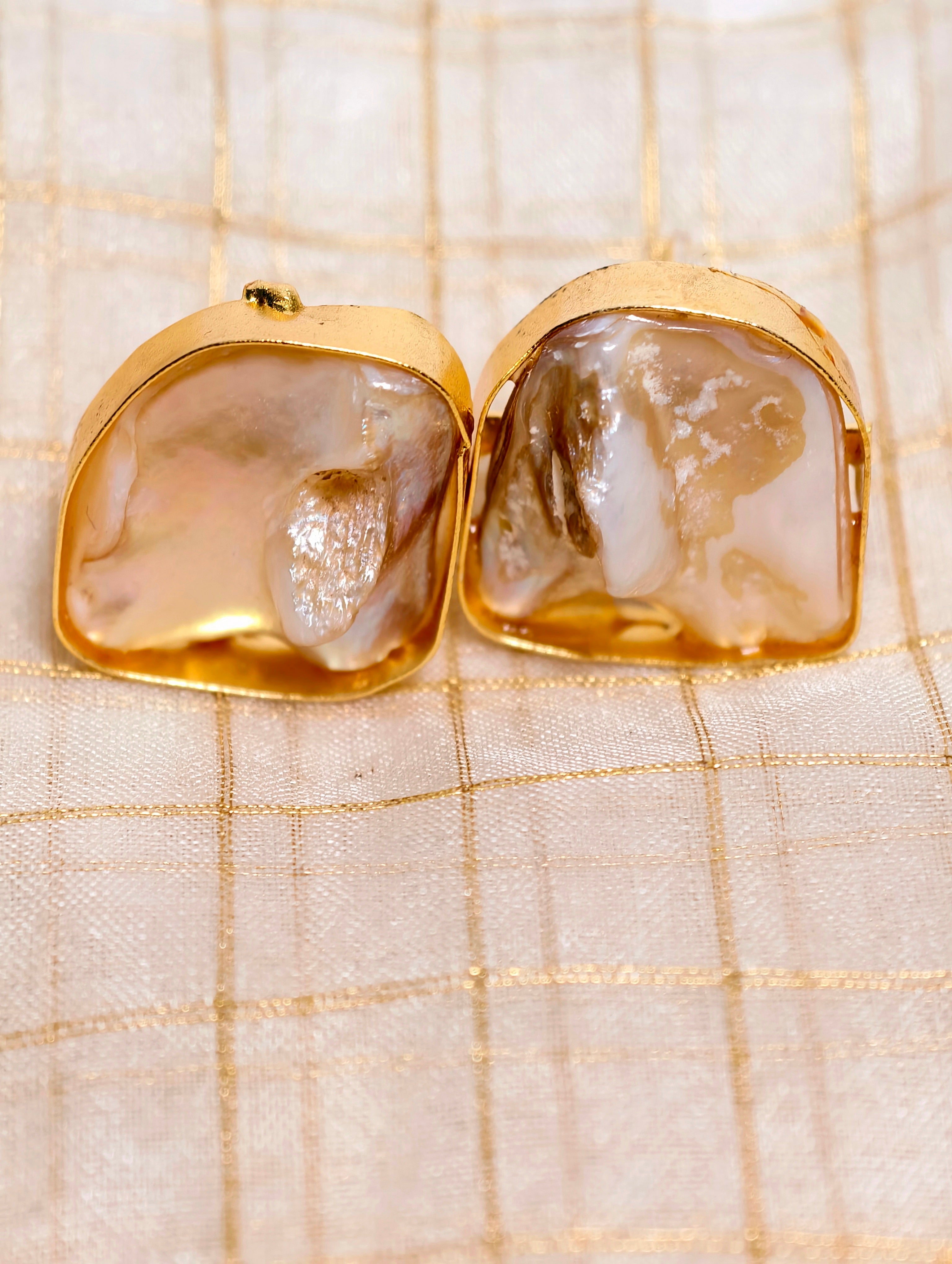 Mother of pearl stone brass necklace set | GJNS051