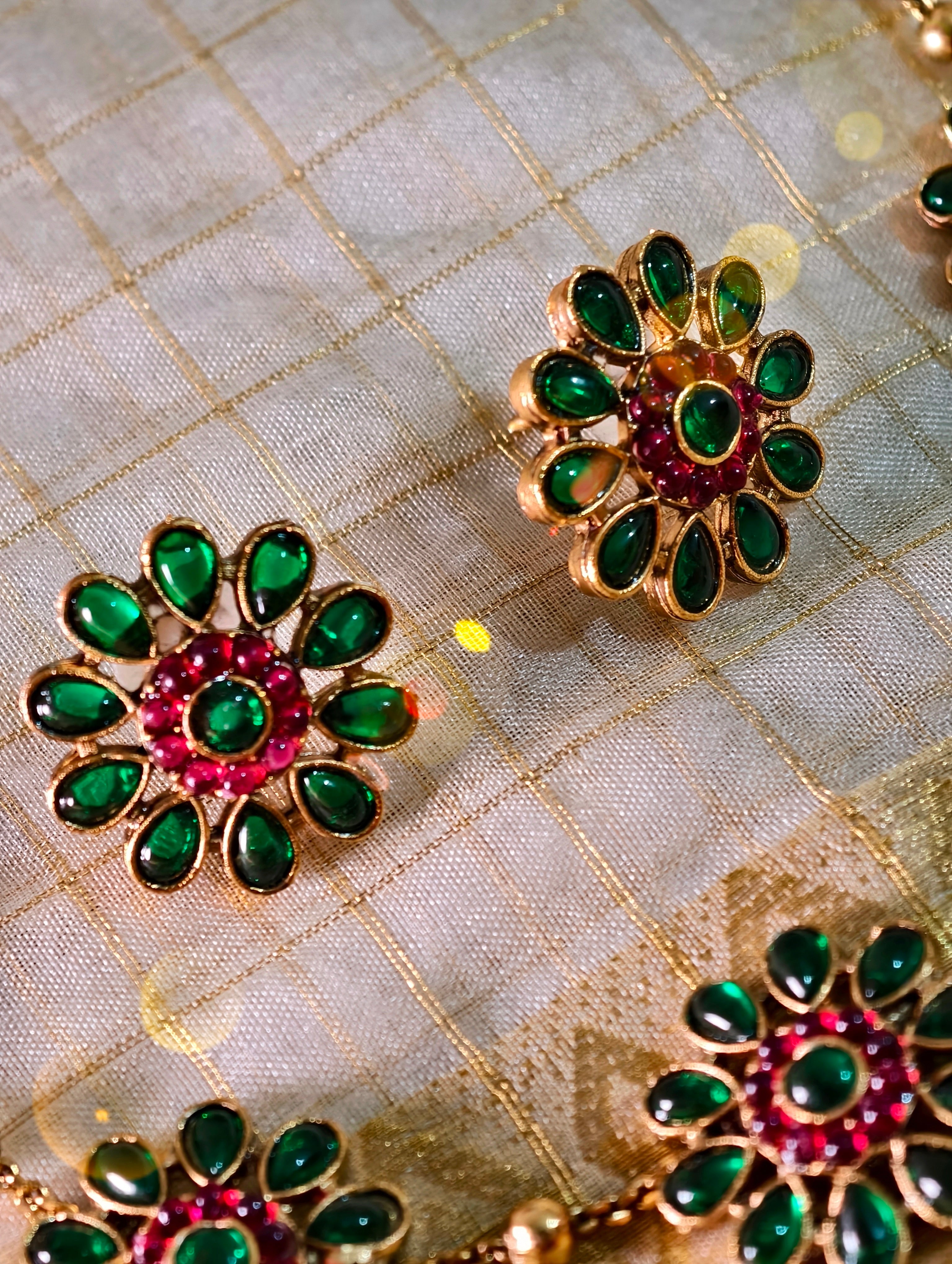 Mixed colour flower motif necklace set | GJNS017