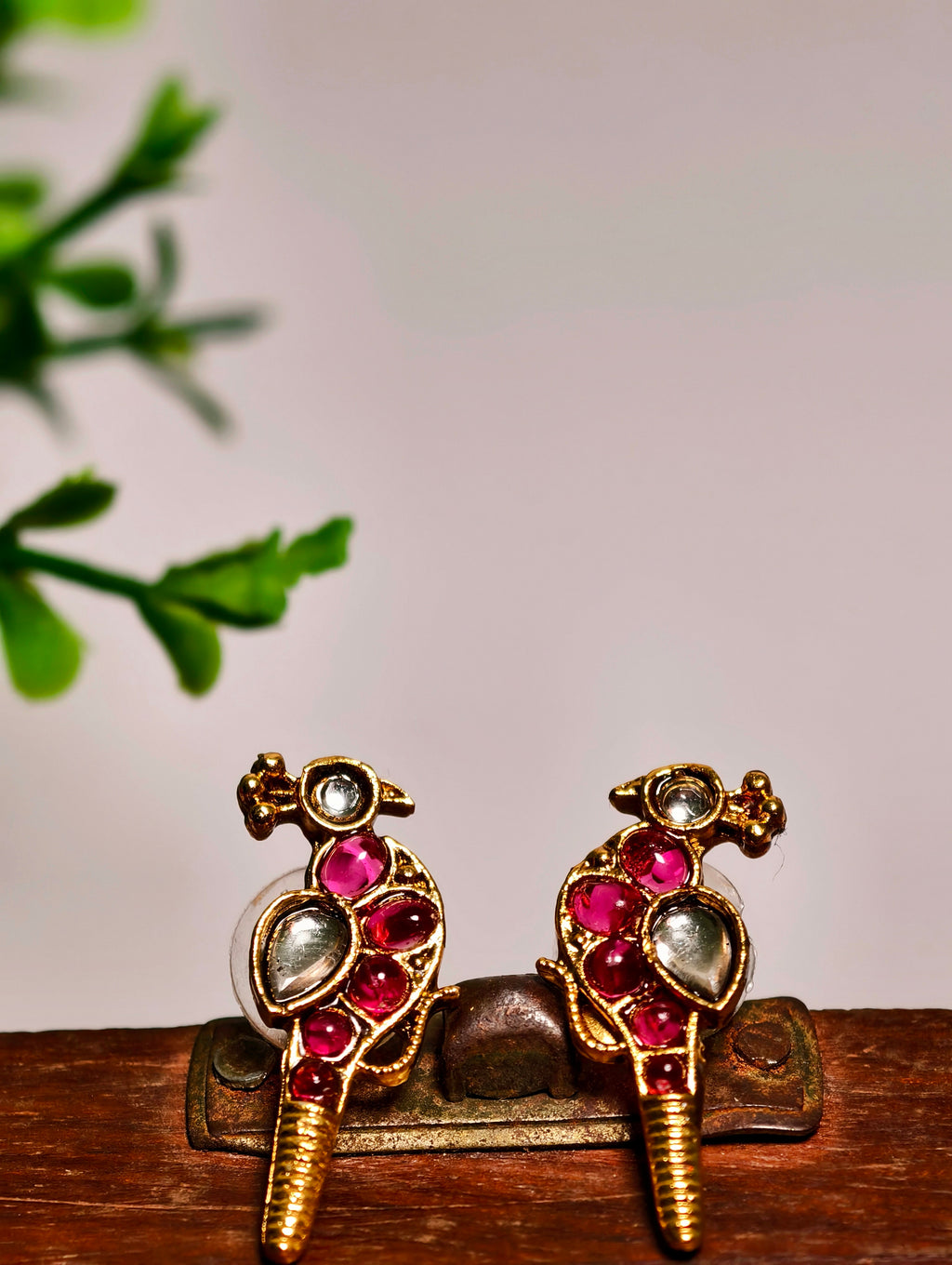 Parrot pendant multicolour choker| GJNS027