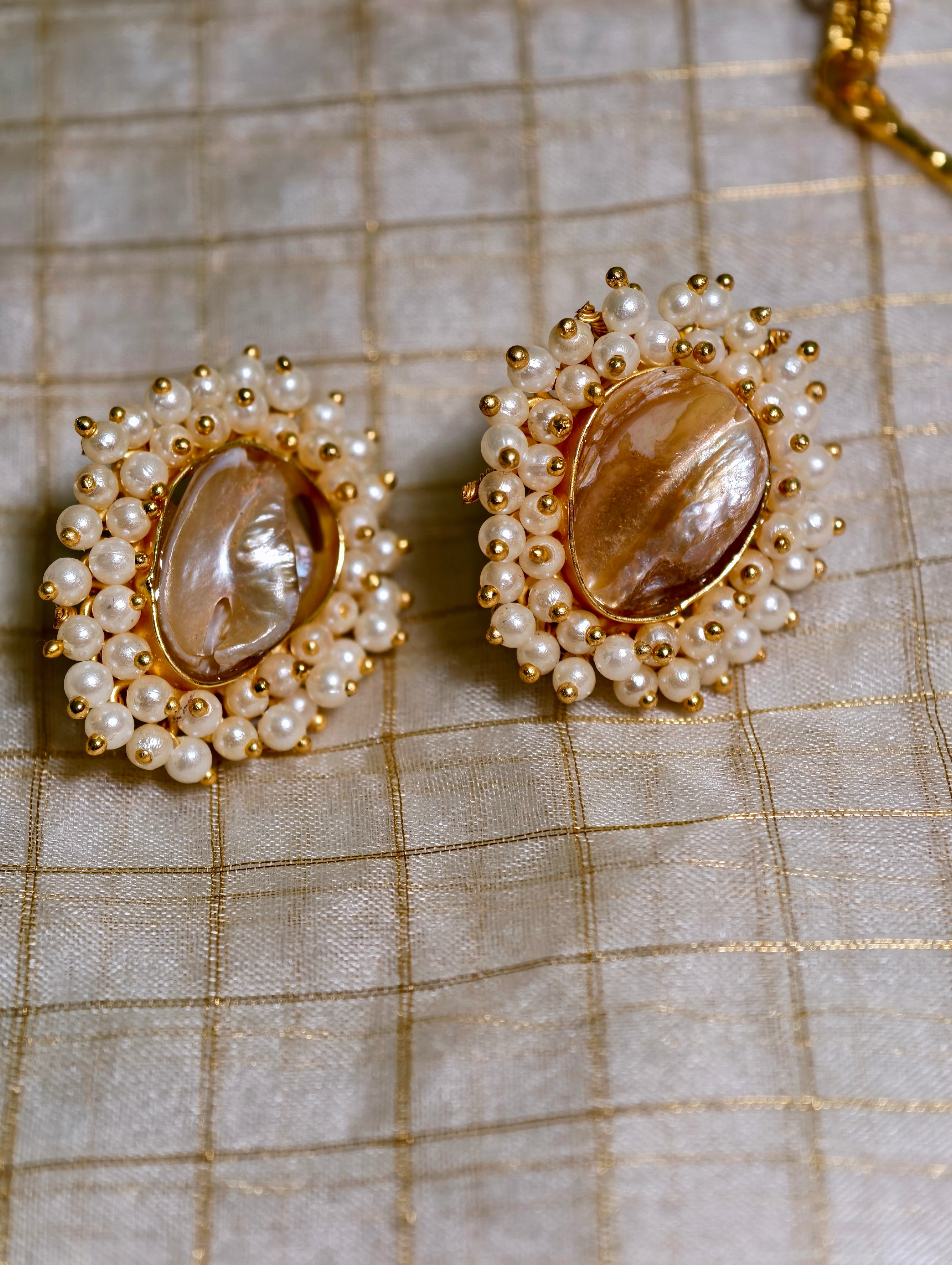 Mother of Pearl pendant Hasli necklace set| GJNS029