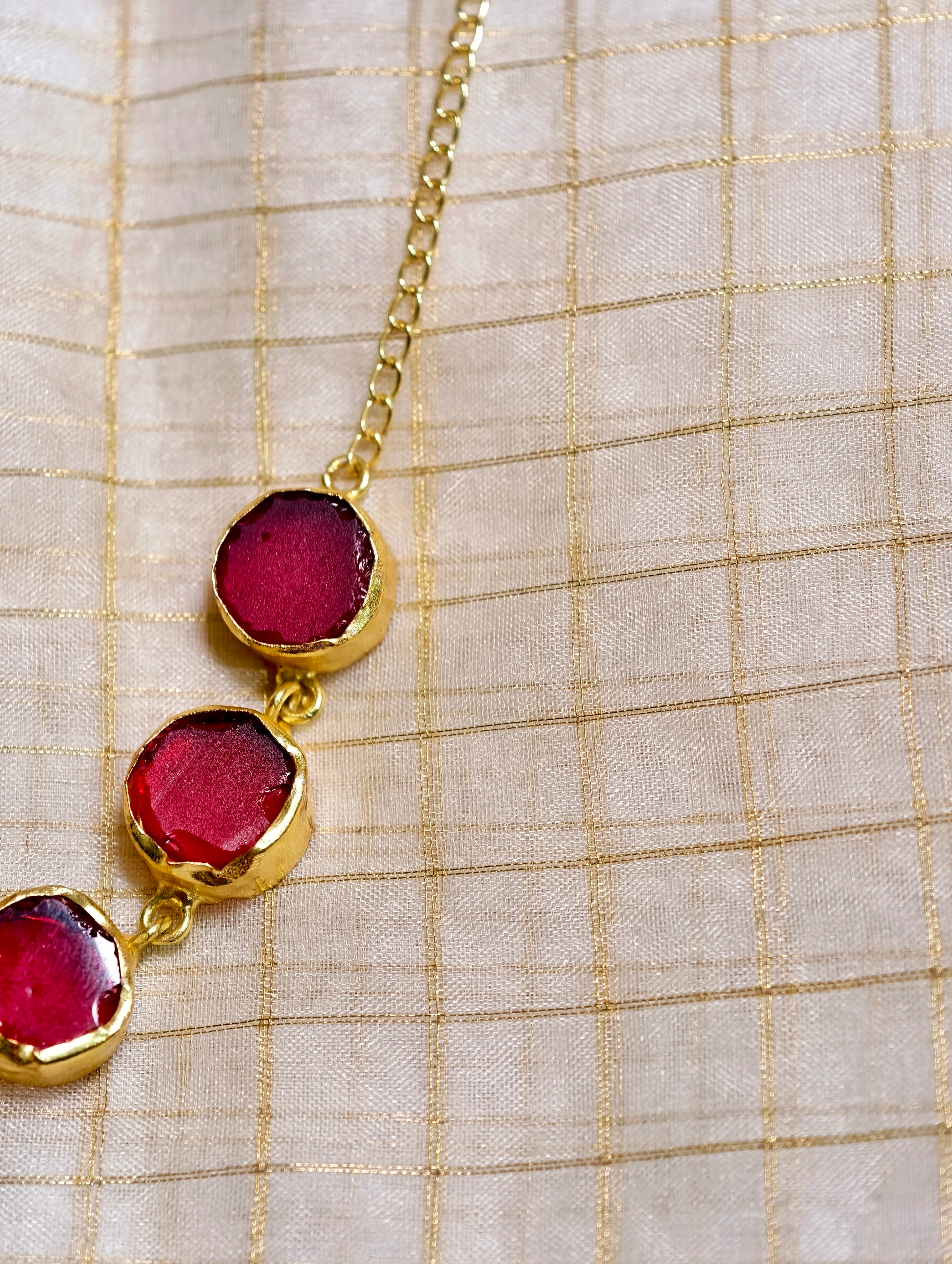 Red and Blue Stone brass necklace set | GJNS032