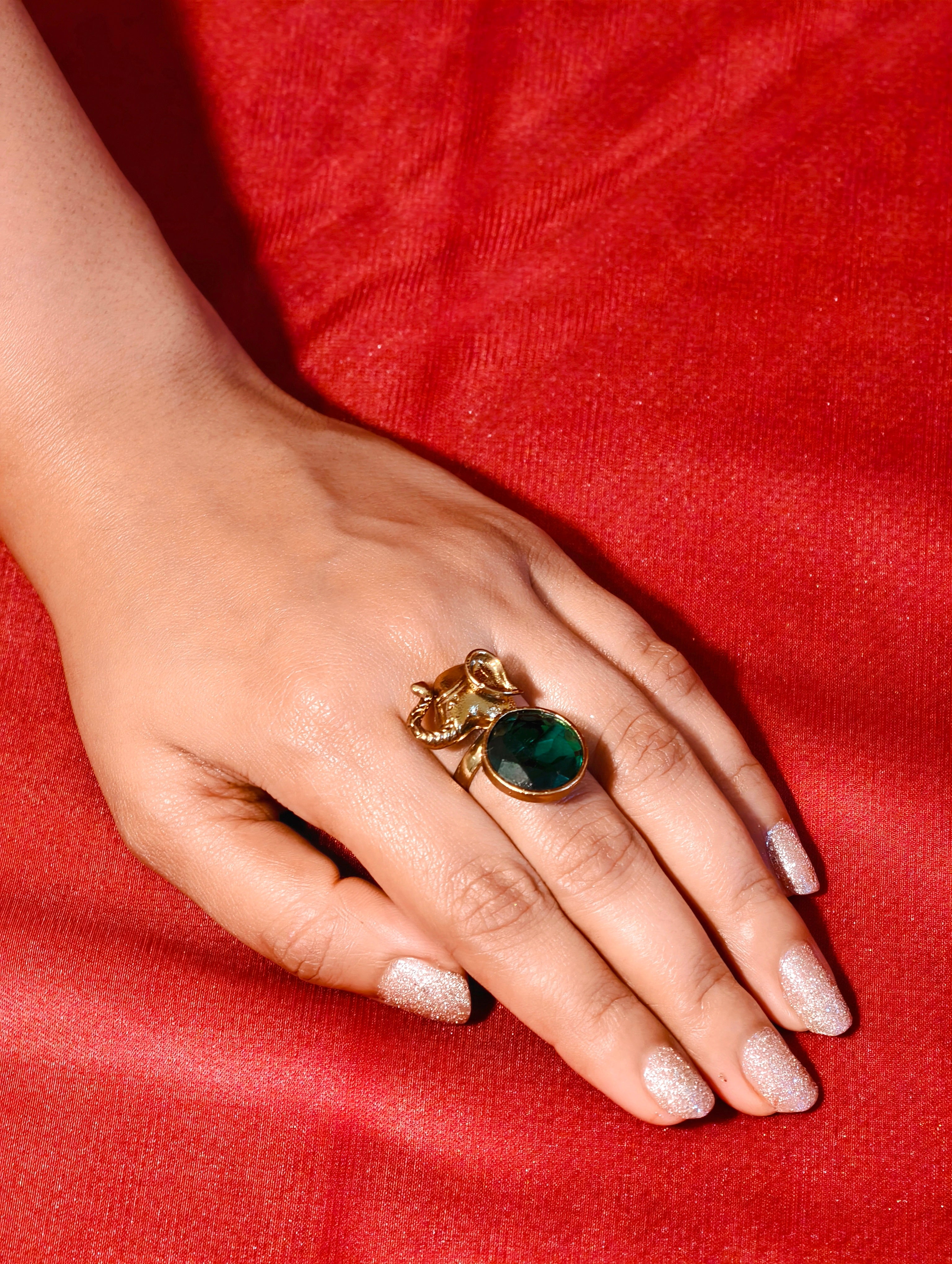 Elephant motif brass ring | GJRG002