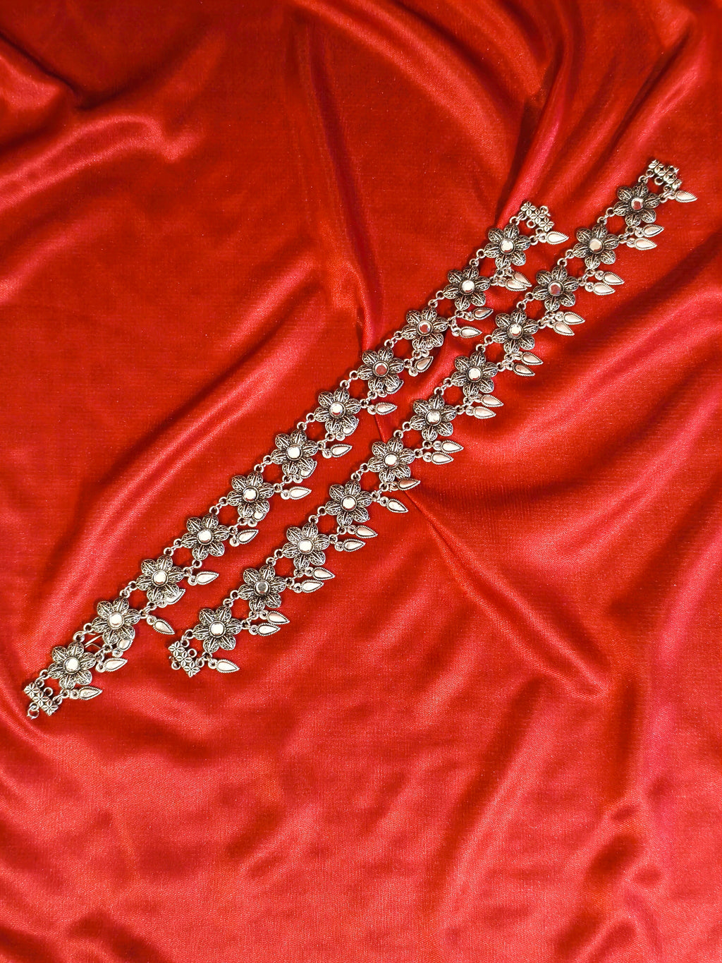 Flower motif oxidised silver anklet| GJAK004