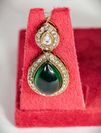 Emerald Green Pendant Kundan Necklace Set | GJNS082