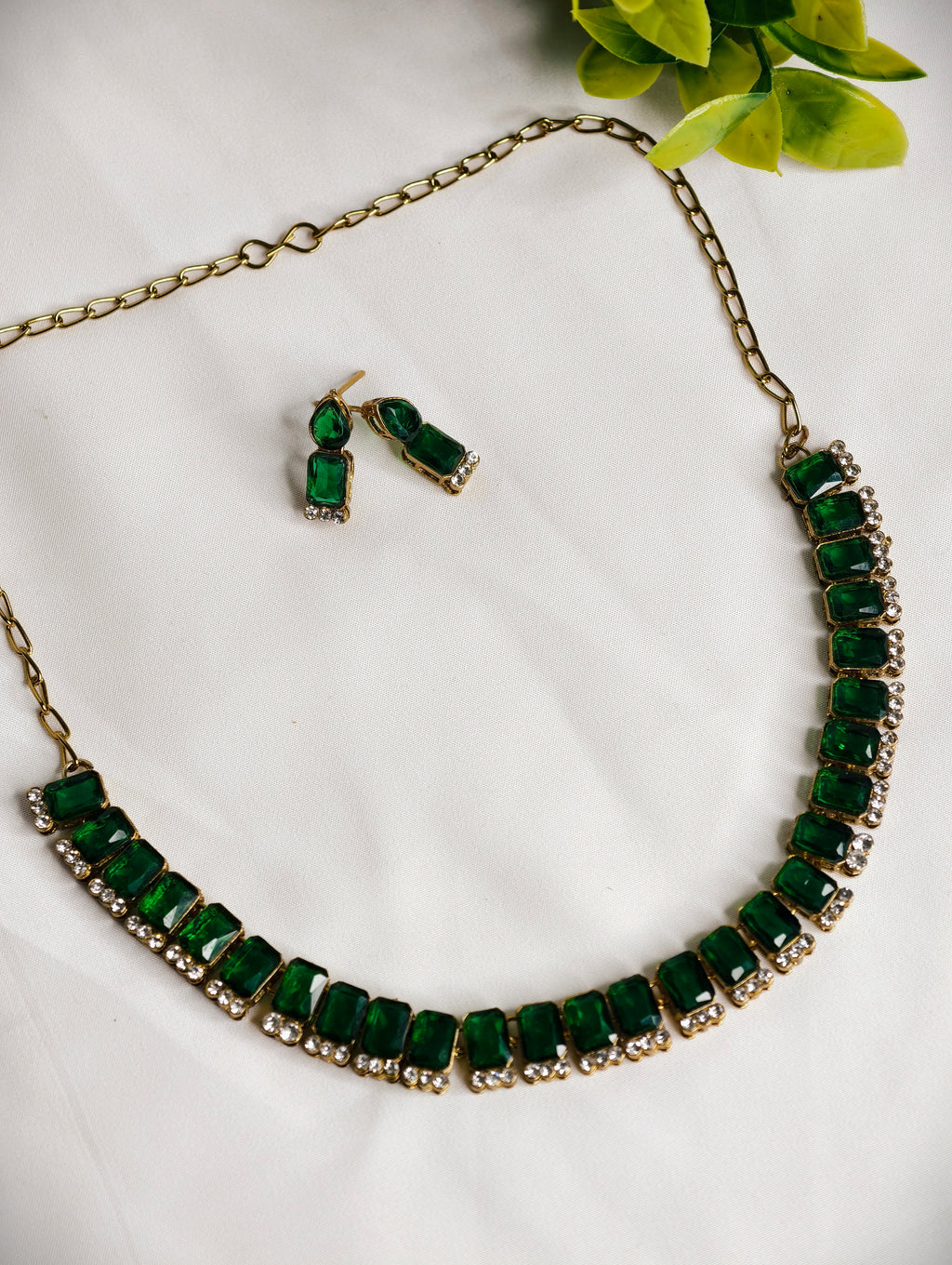 Emarald Green stone with AD necklace Set | GJNS087