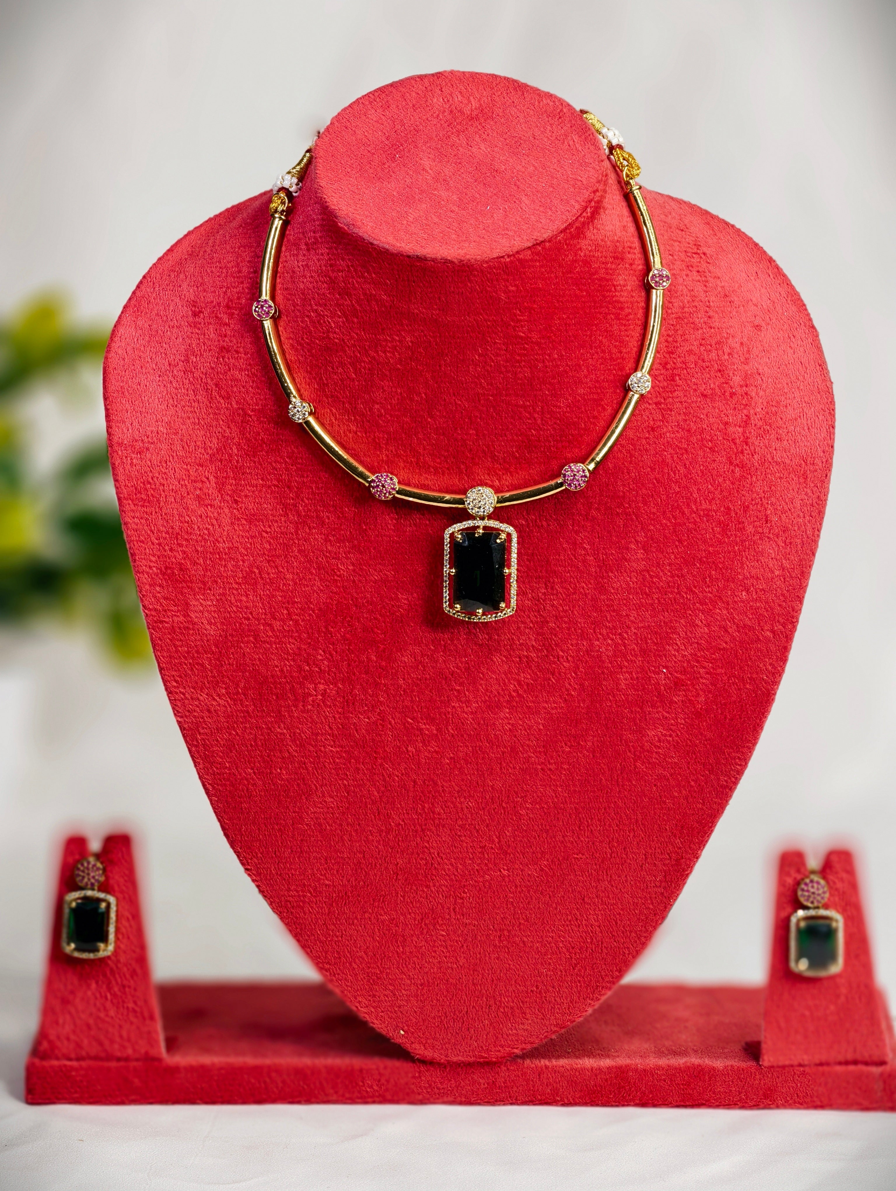 Green Pendant Hasli Necklace Set | GJNS064